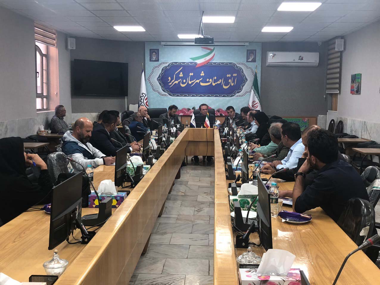 برگزاری-جلسه-با-اتاق-اصناف-شهرکرد